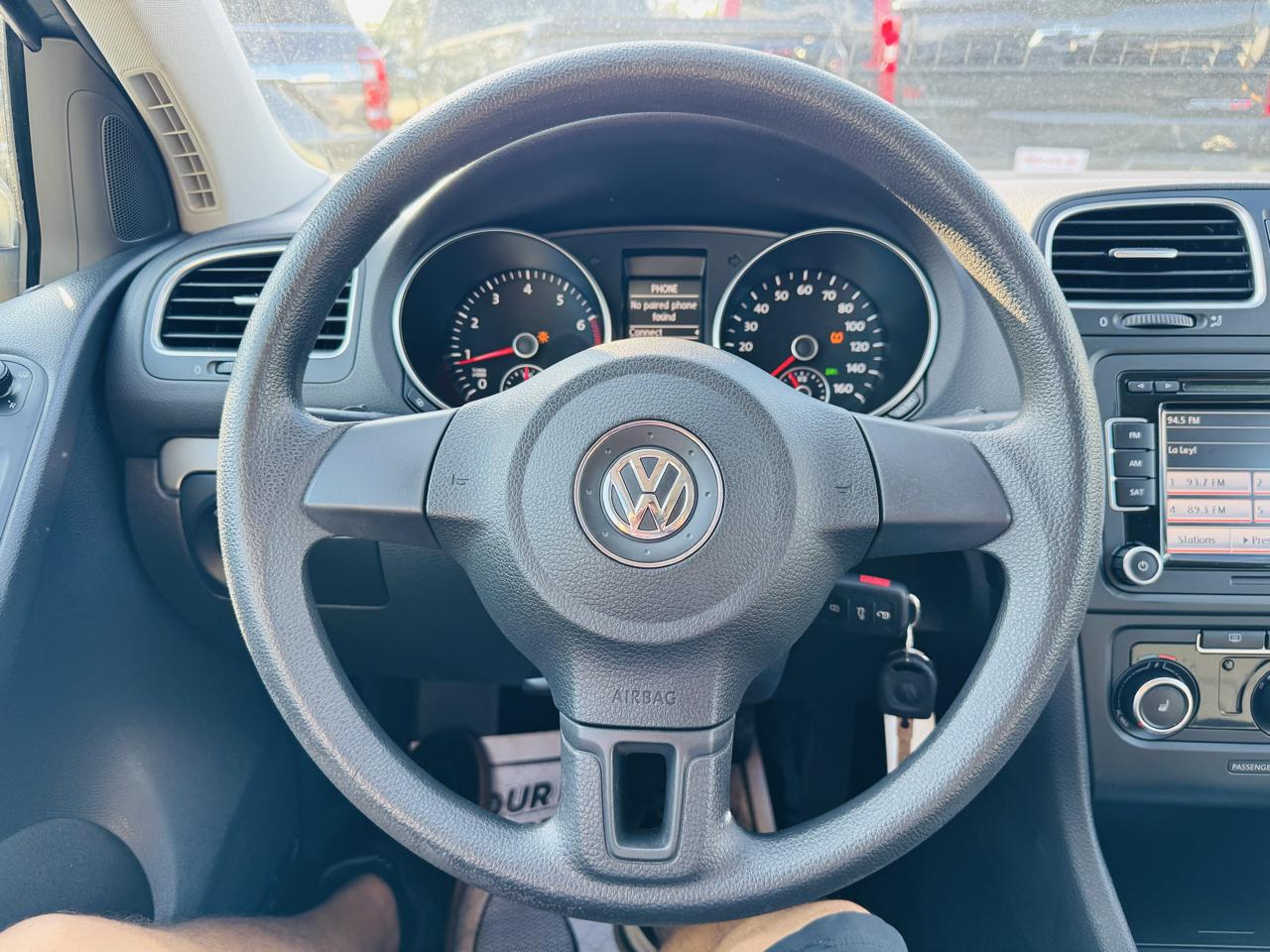 Volkswagen Golf 2.5L 2-Door 2012