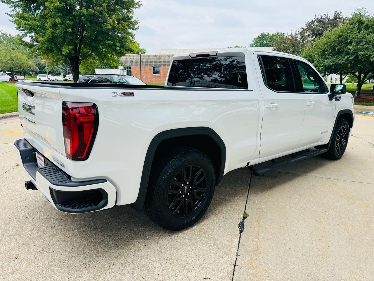 GMC Sierra 1500 Elevation Crew Cab Long Box 4WD 2021