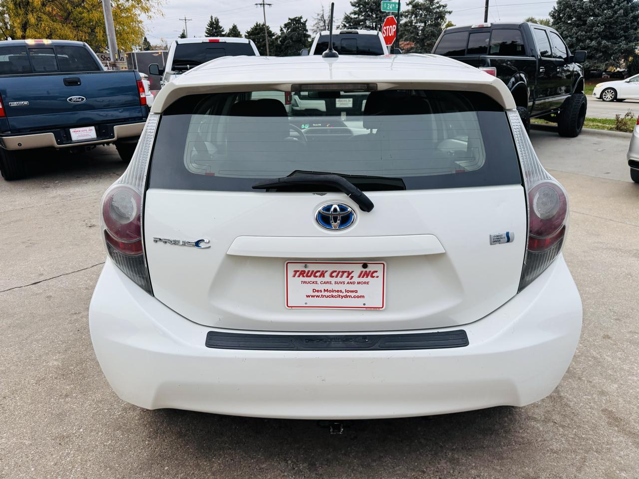 Toyota Prius c One 2012