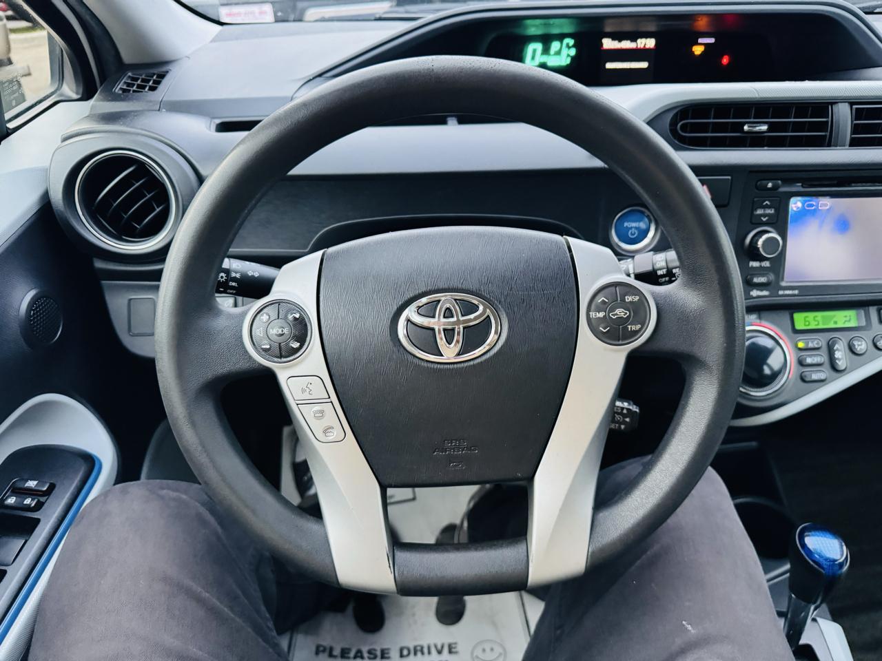 Toyota Prius c One 2012