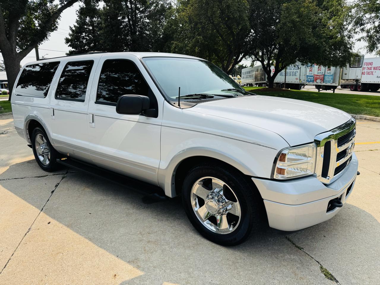 2005 Ford Excursion Eddie Bauer 5.4L 2WD