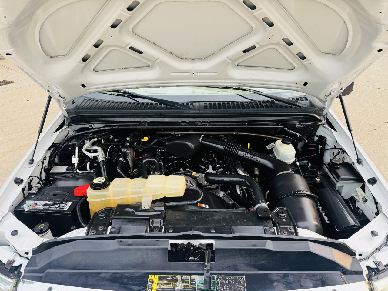 Ford Excursion Eddie Bauer 5.4L 2WD 2005