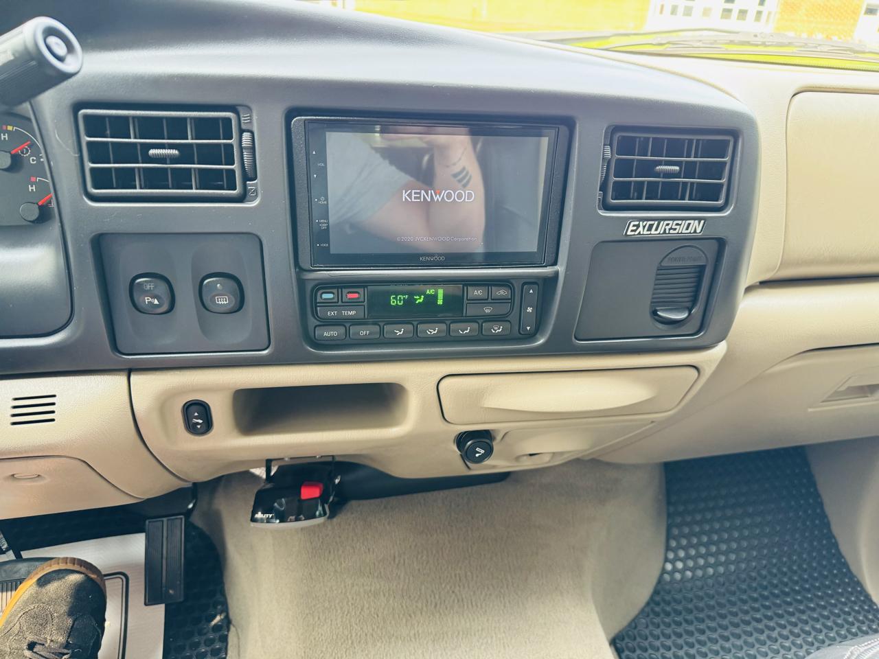 Ford Excursion Eddie Bauer 5.4L 2WD 2005