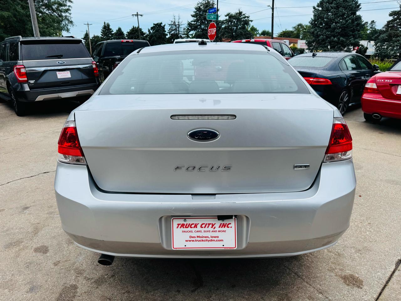 Ford Focus SEL Sedan 2010