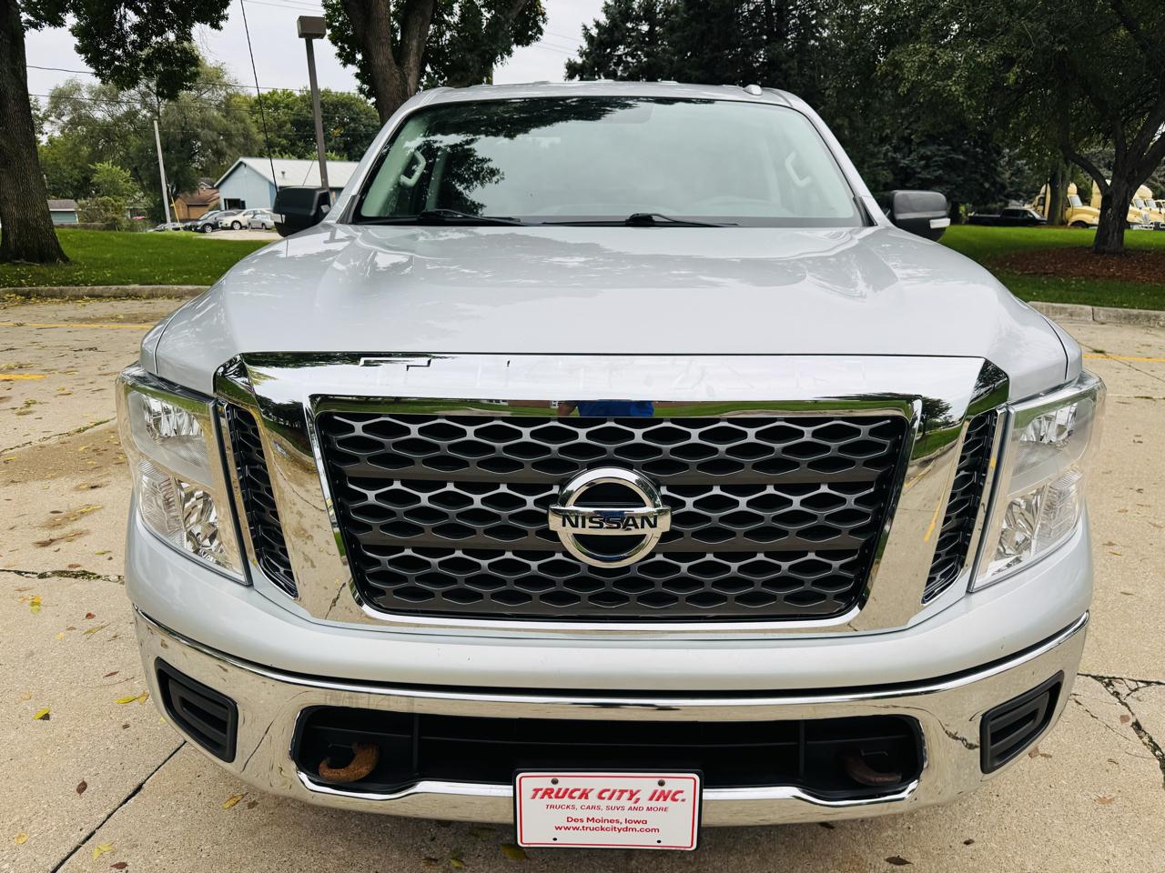 Nissan Titan S Crew Cab 4WD 2018