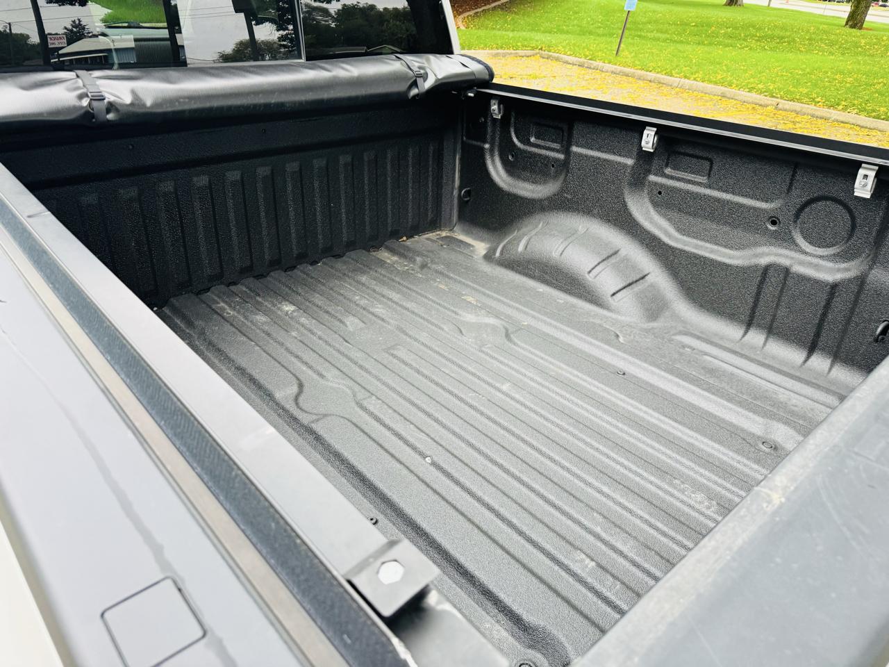 Nissan Titan S Crew Cab 4WD 2018