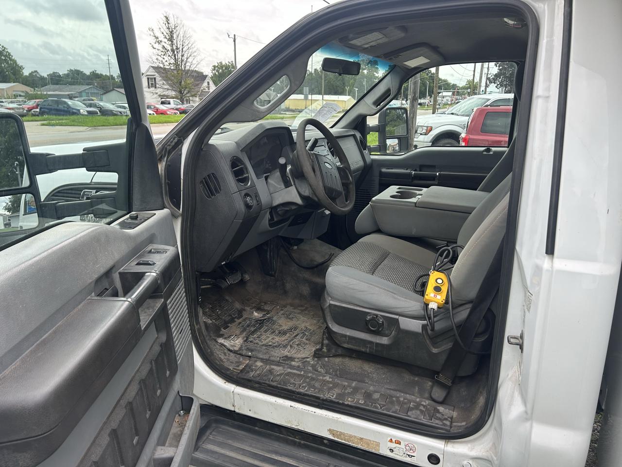 Ford F-450 SD Regular Cab DRW 4WD 2011