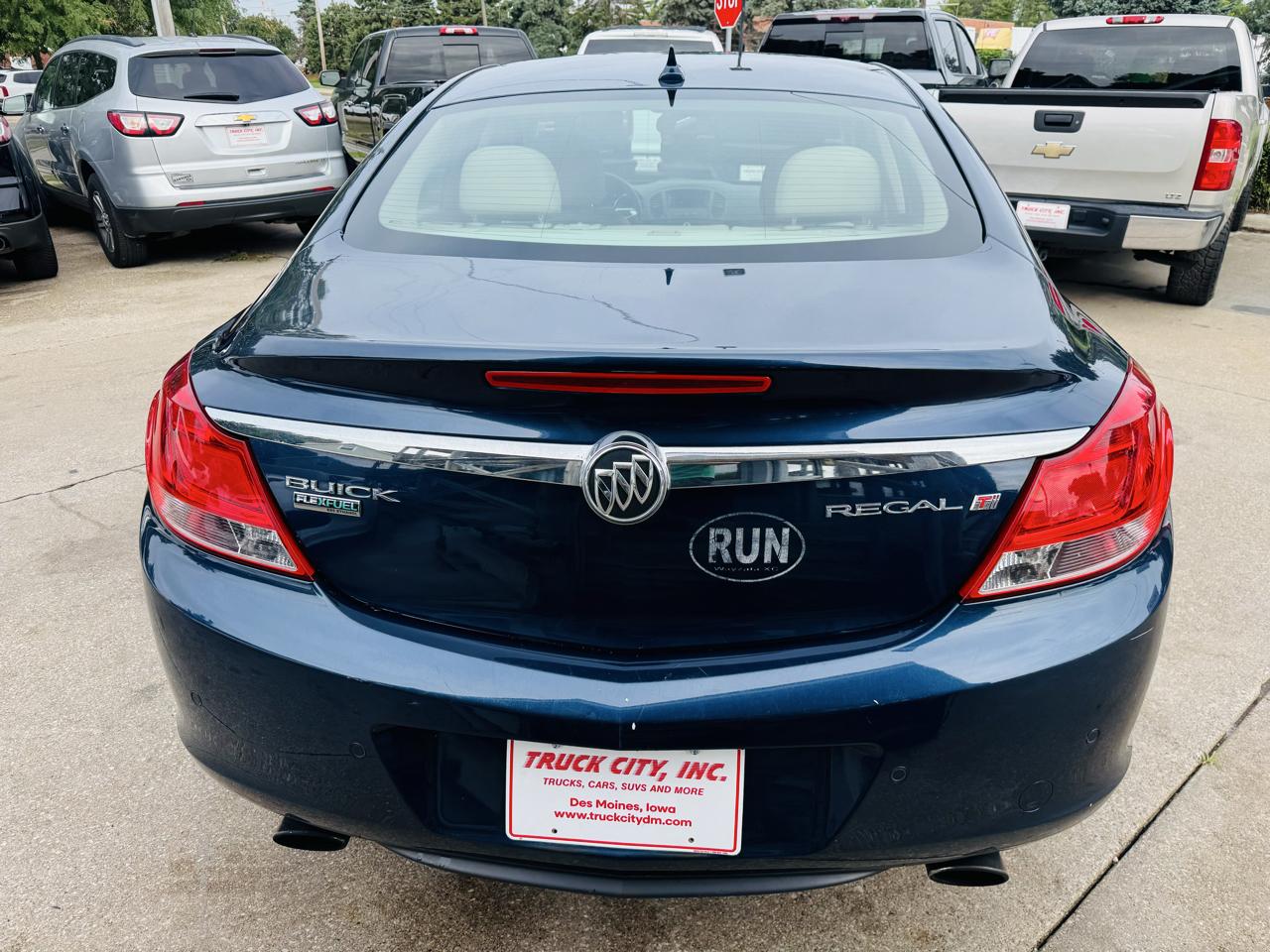 Buick Regal CXL Turbo - 3XT 2011