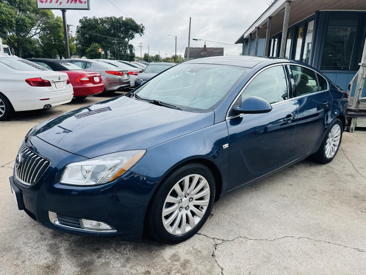 Buick Regal CXL Turbo - 3XT 2011