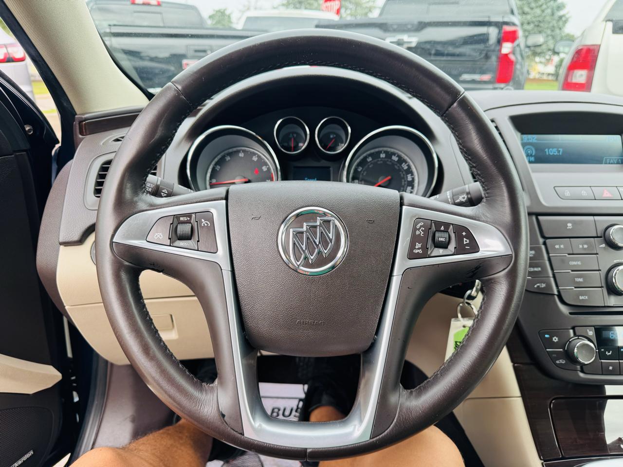 Buick Regal CXL Turbo - 3XT 2011