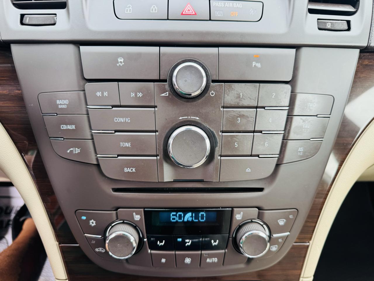Buick Regal CXL Turbo - 3XT 2011
