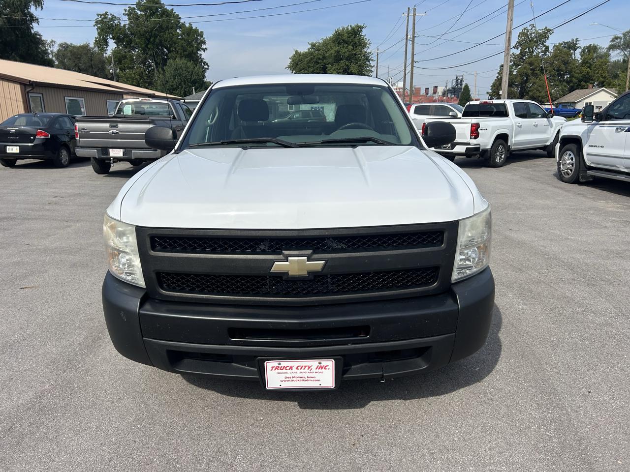 Chevrolet Silverado 1500 2WD Reg Cab 140" Work Truck 2011