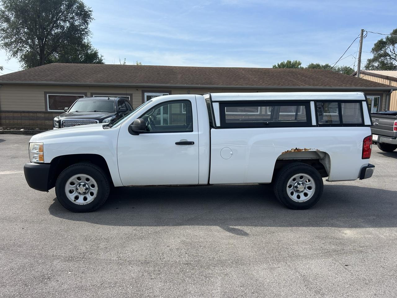 Chevrolet Silverado 1500 2WD Reg Cab 140" Work Truck 2011