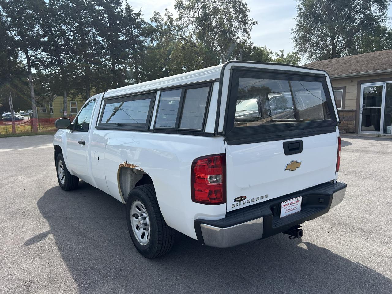 Chevrolet Silverado 1500 2WD Reg Cab 140" Work Truck 2011