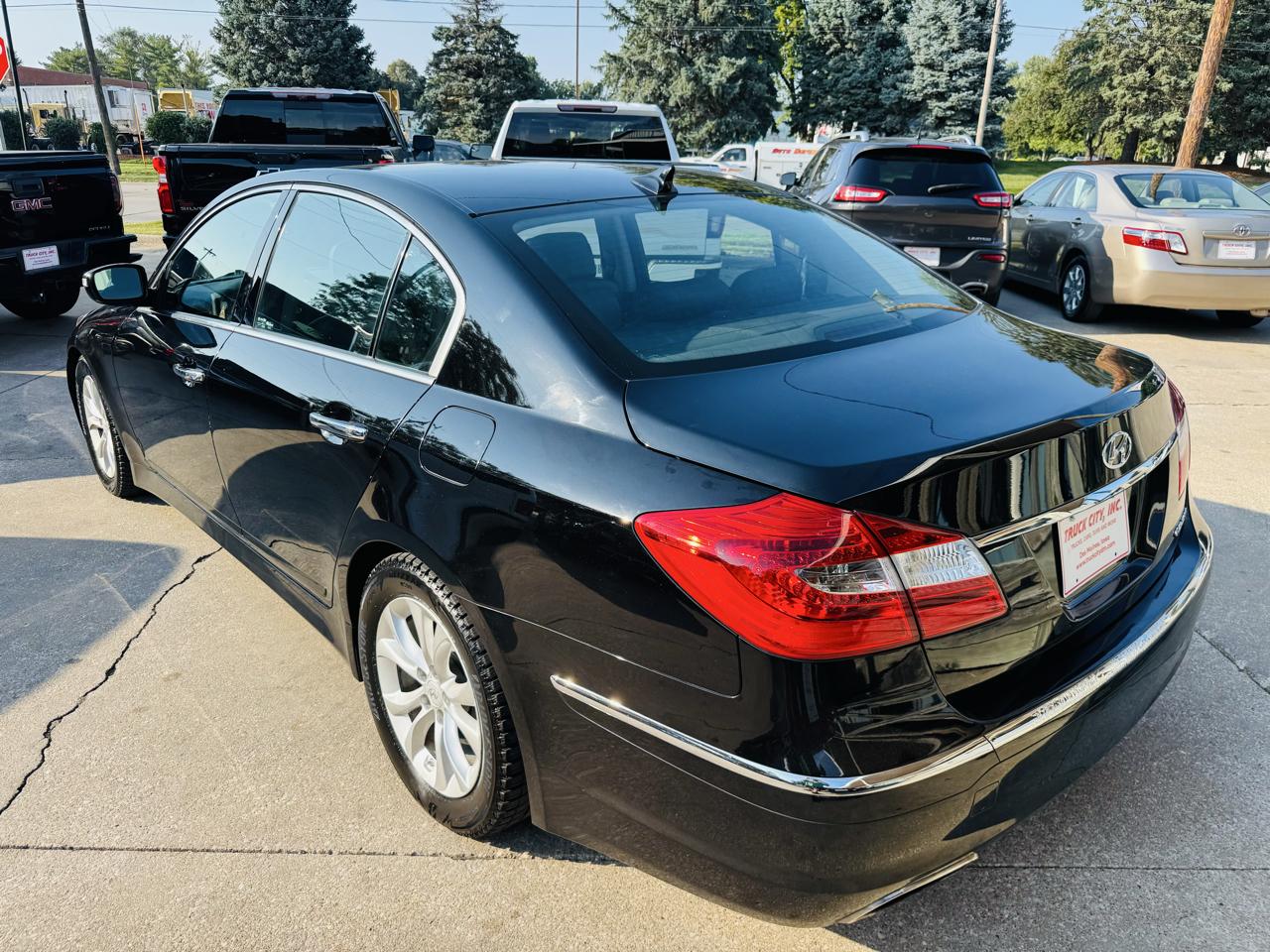 Hyundai Genesis 3.8L 2013