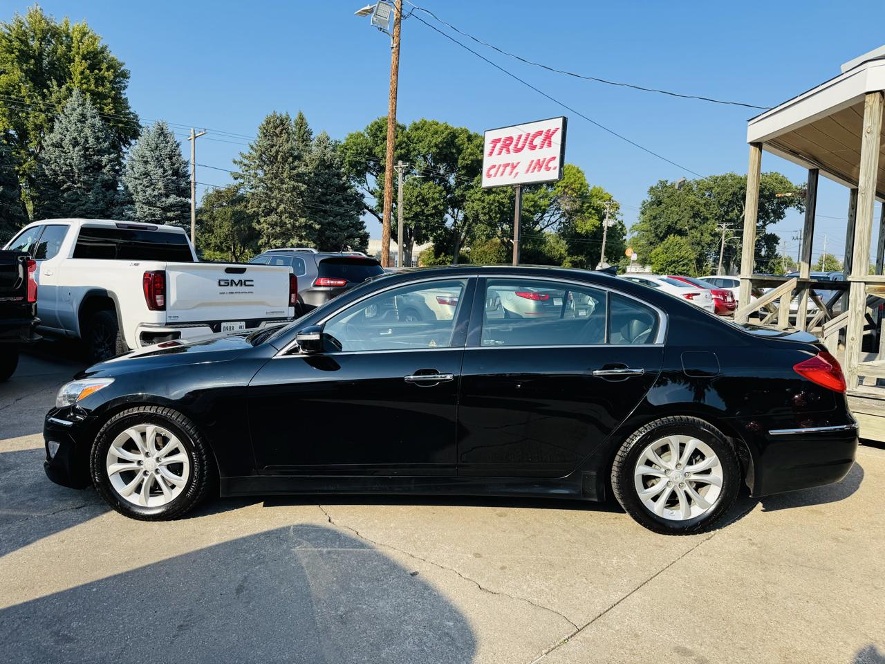 Hyundai Genesis 3.8L 2013