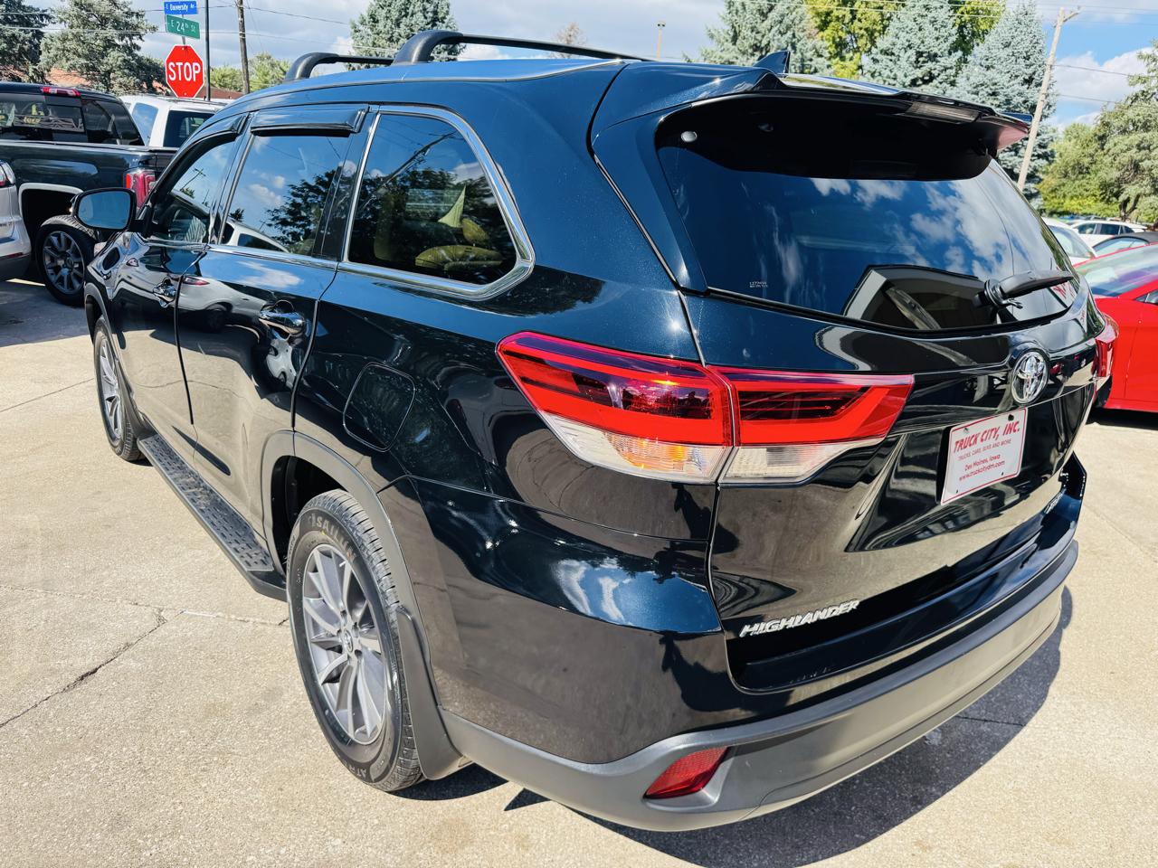 Toyota Highlander XLE AWD V6 2017