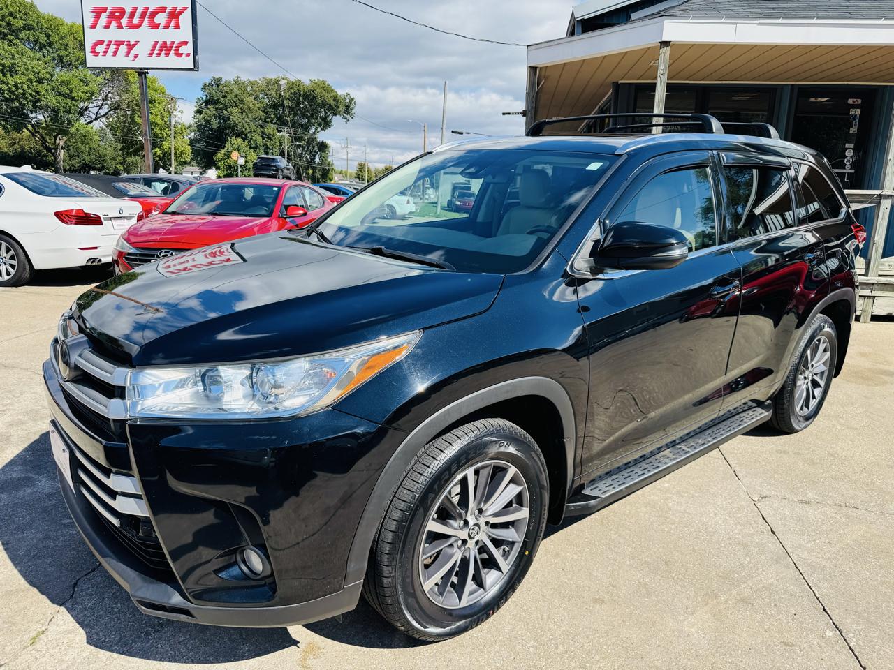 Toyota Highlander XLE AWD V6 2017