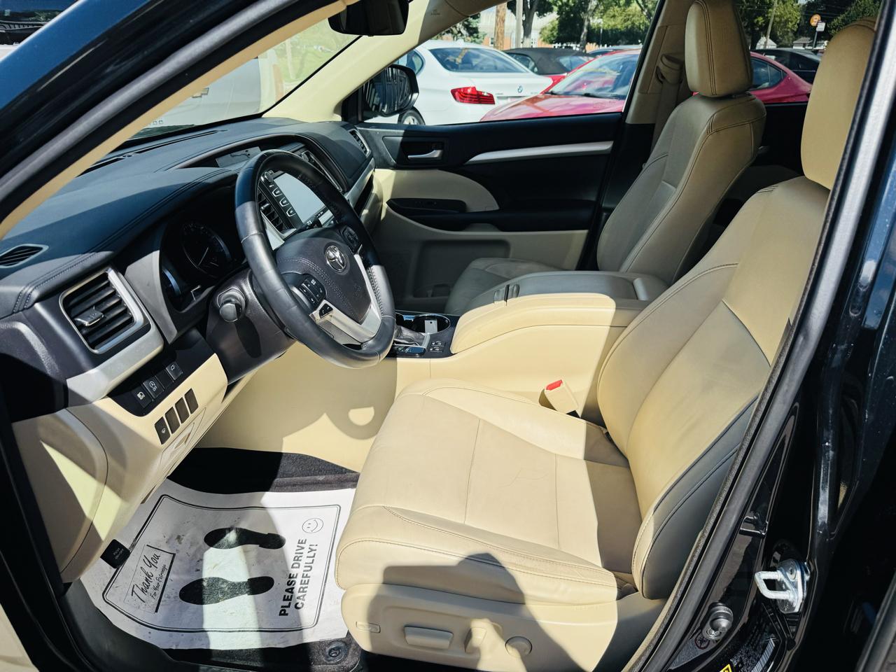 Toyota Highlander XLE AWD V6 2017