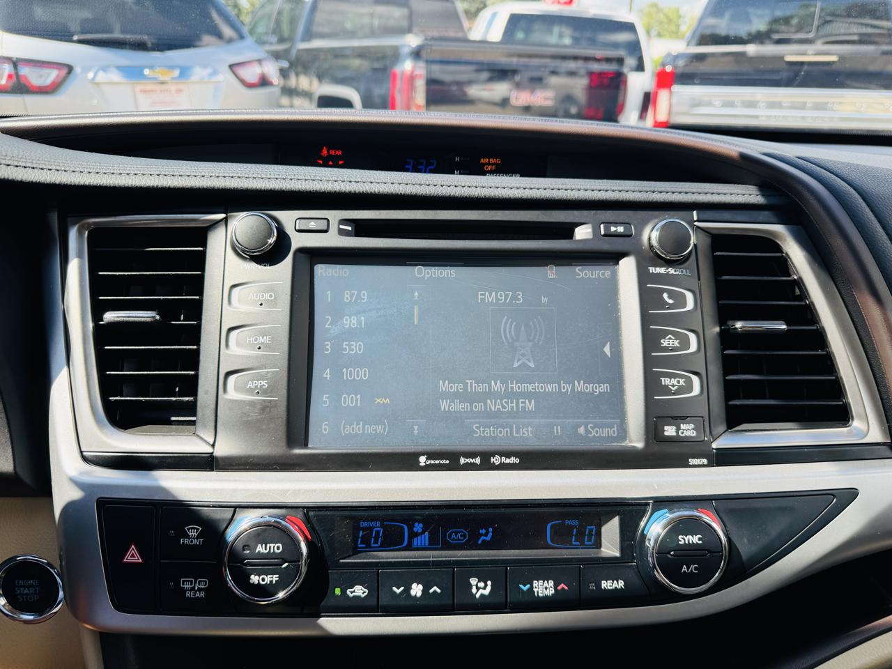 Toyota Highlander XLE AWD V6 2017