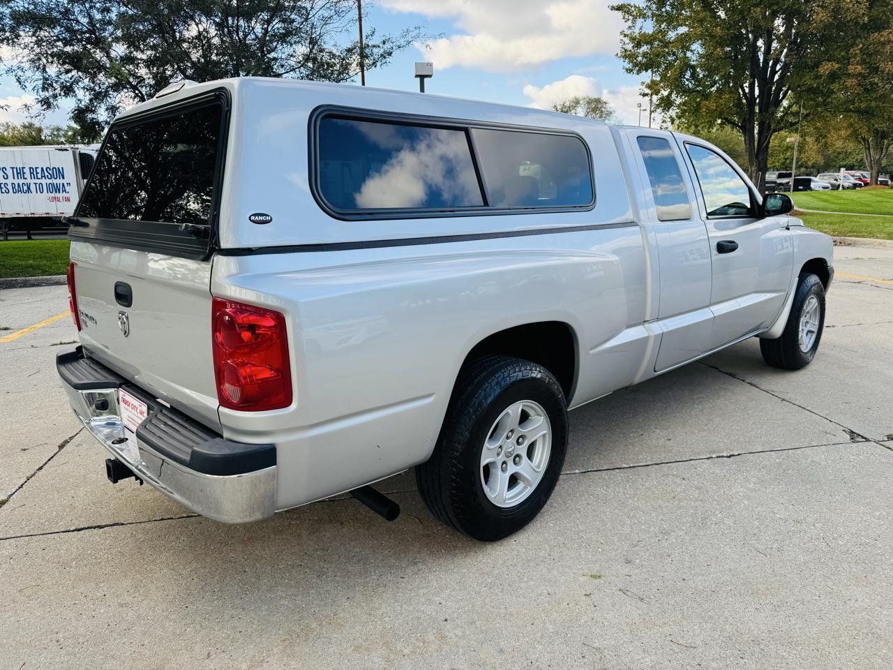Dodge Dakota SLT Club Cab 4WD 2005