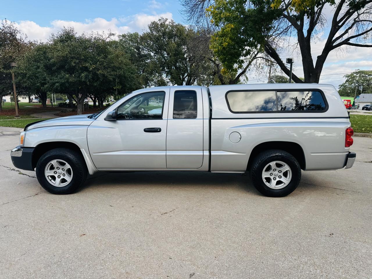 Dodge Dakota SLT Club Cab 4WD 2005