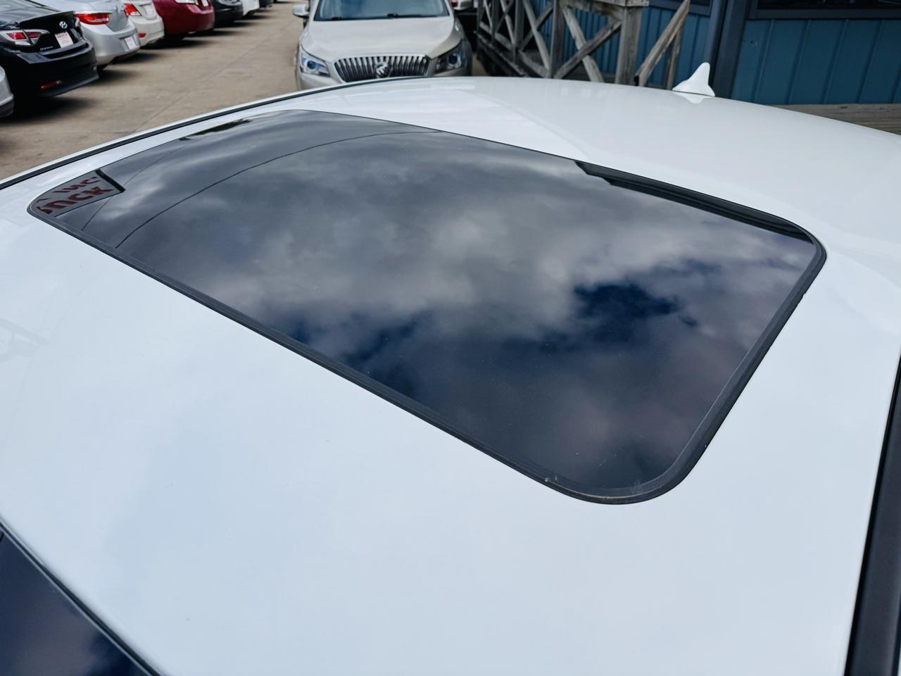 Hyundai Sonata SE Auto 2011