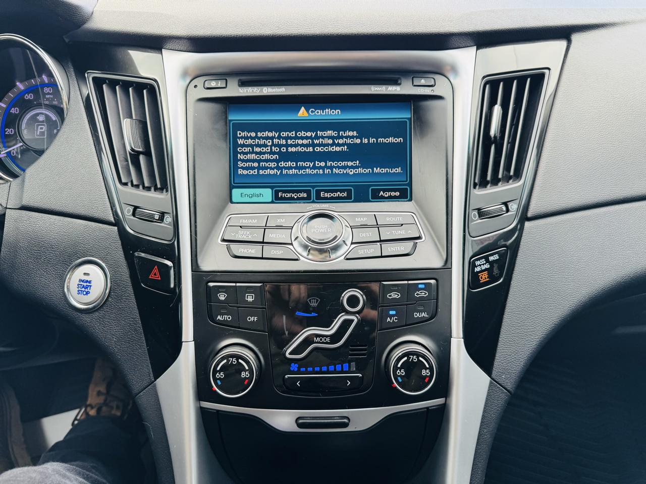 Hyundai Sonata SE Auto 2011