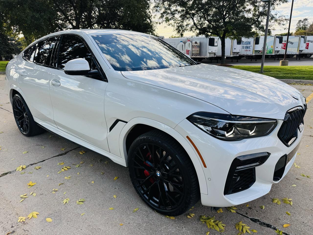 2022 BMW X6 M50i