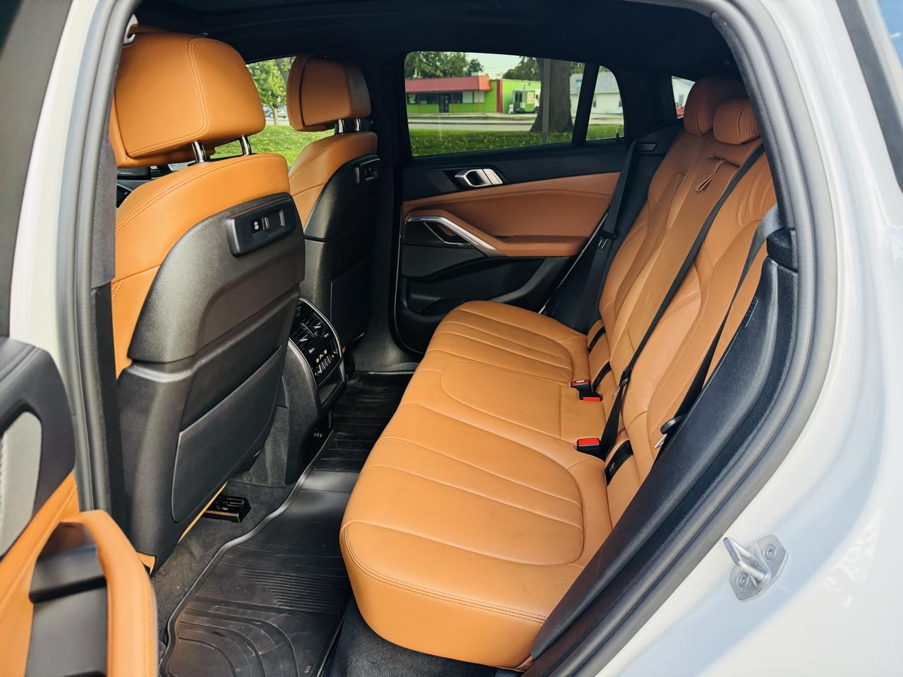 BMW X6 M50i 2022