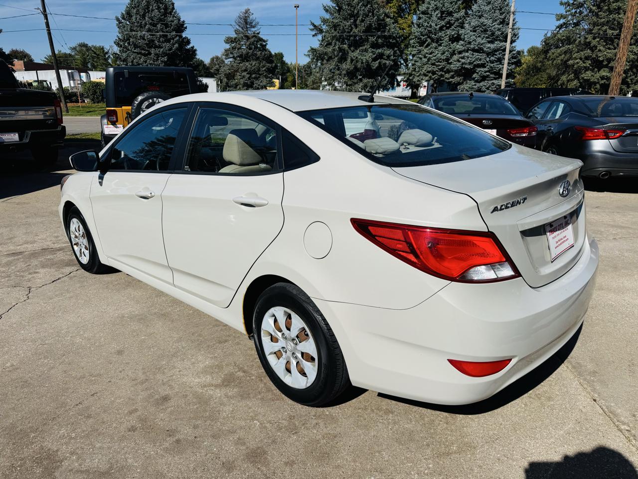 Hyundai Accent SE 4-Door 6A 2016