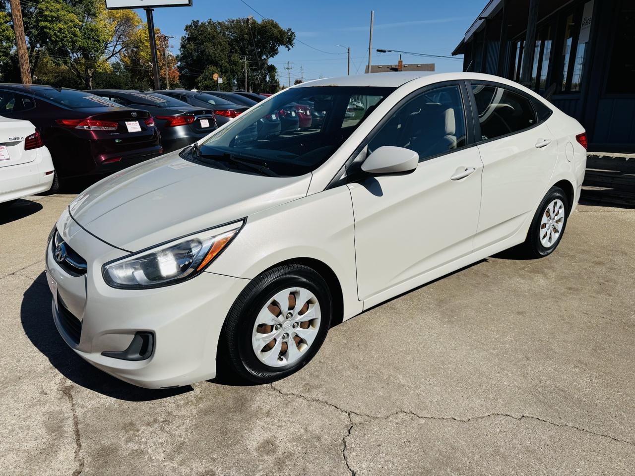 Hyundai Accent SE 4-Door 6A 2016