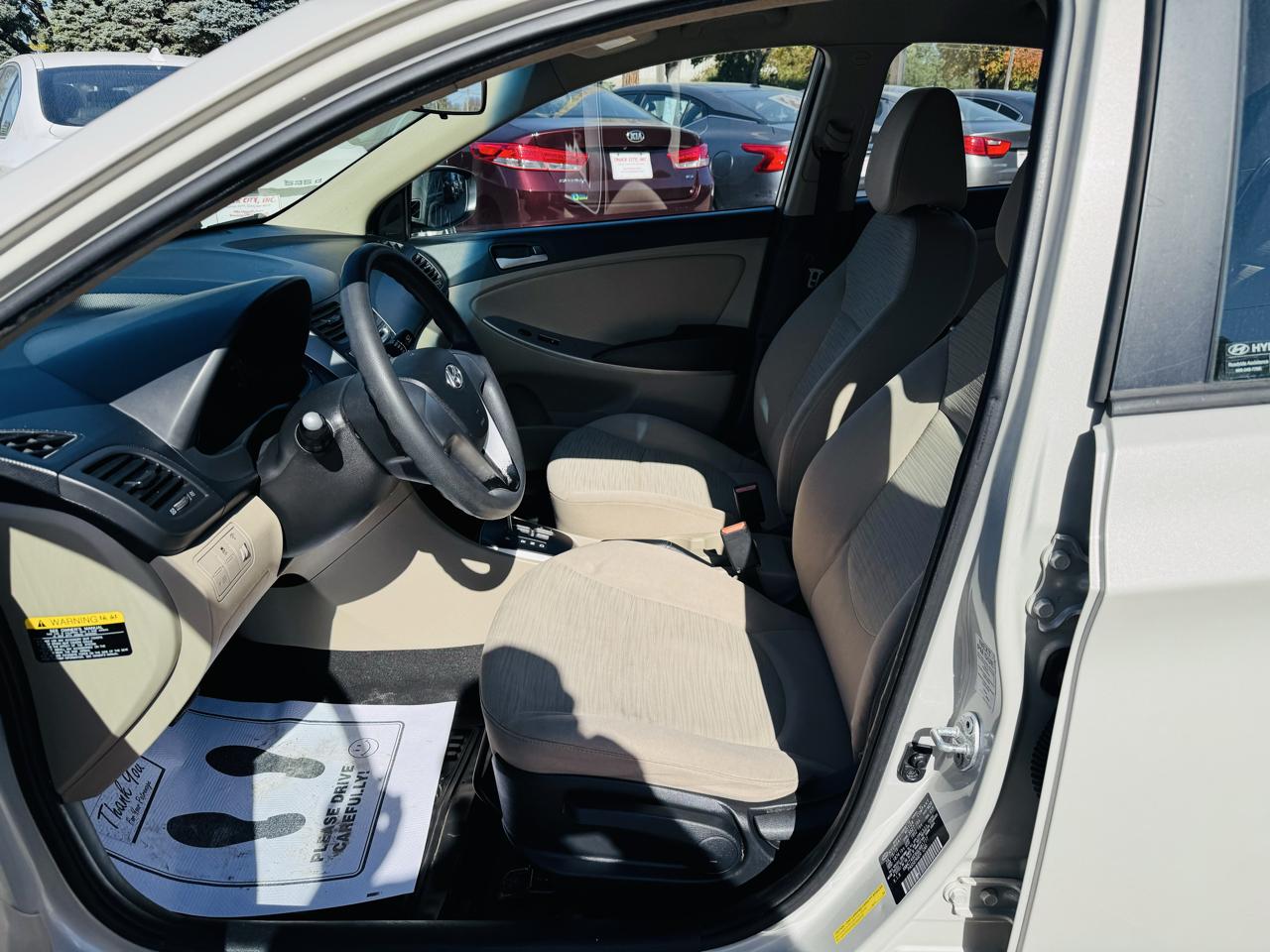 Hyundai Accent SE 4-Door 6A 2016