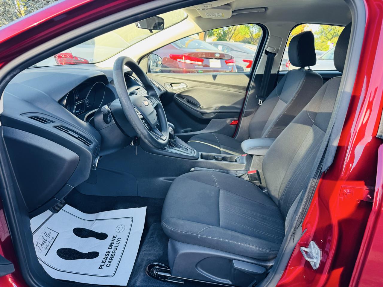 Ford Focus SE Sedan 2017
