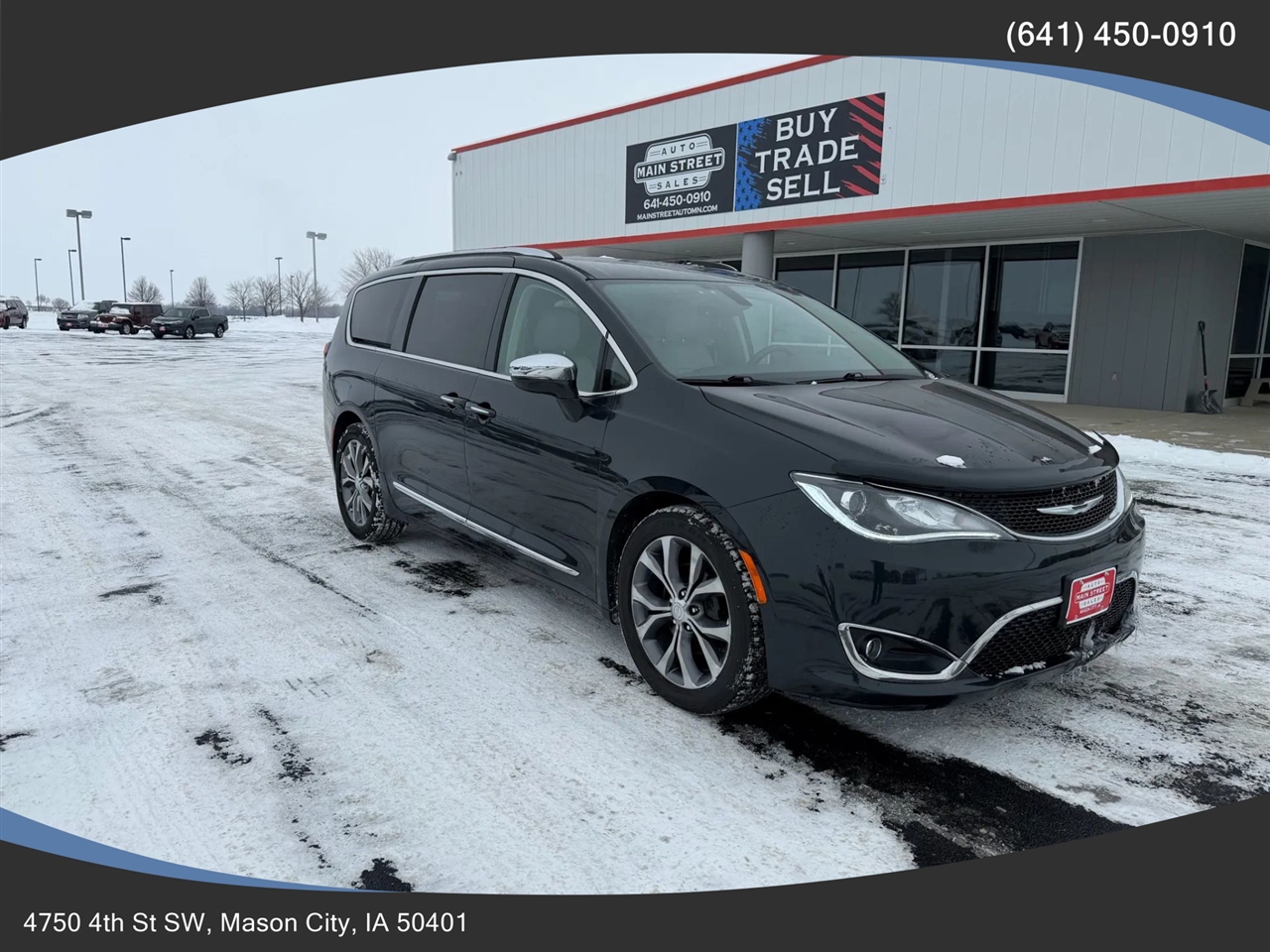 2017 Chrysler Pacifica Limited's photo
