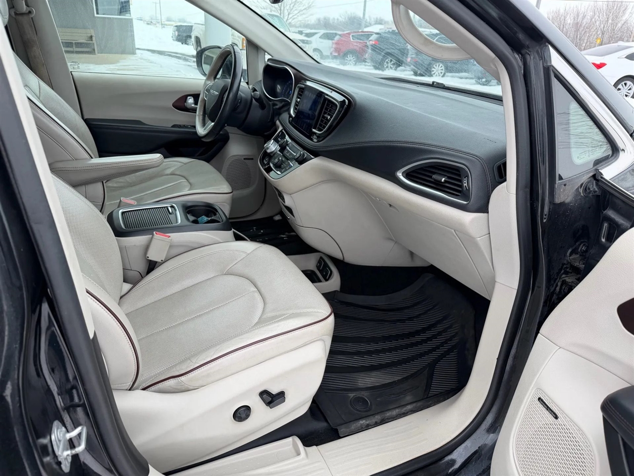 Chrysler Pacifica  2017