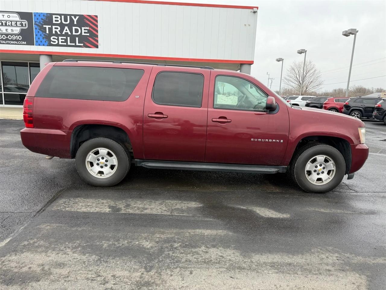 Chevrolet Suburban  2008