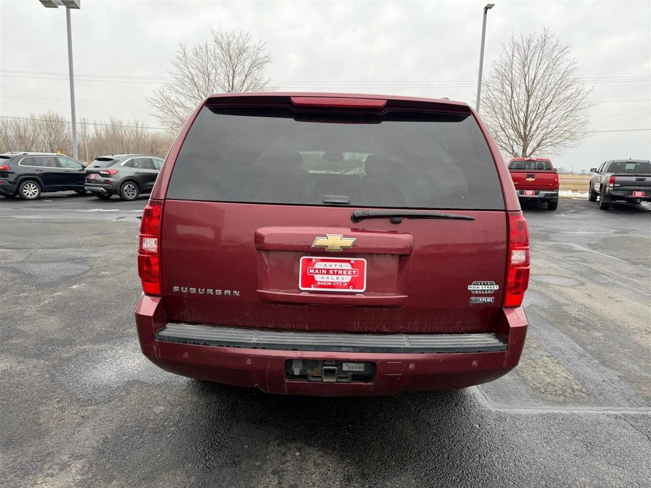 Chevrolet Suburban  2008