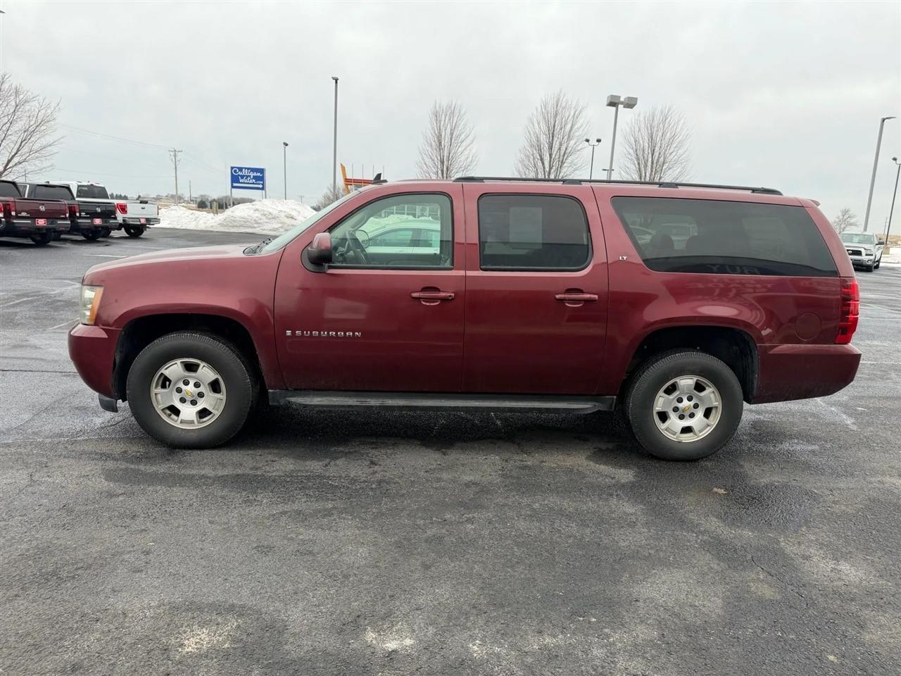 Chevrolet Suburban  2008