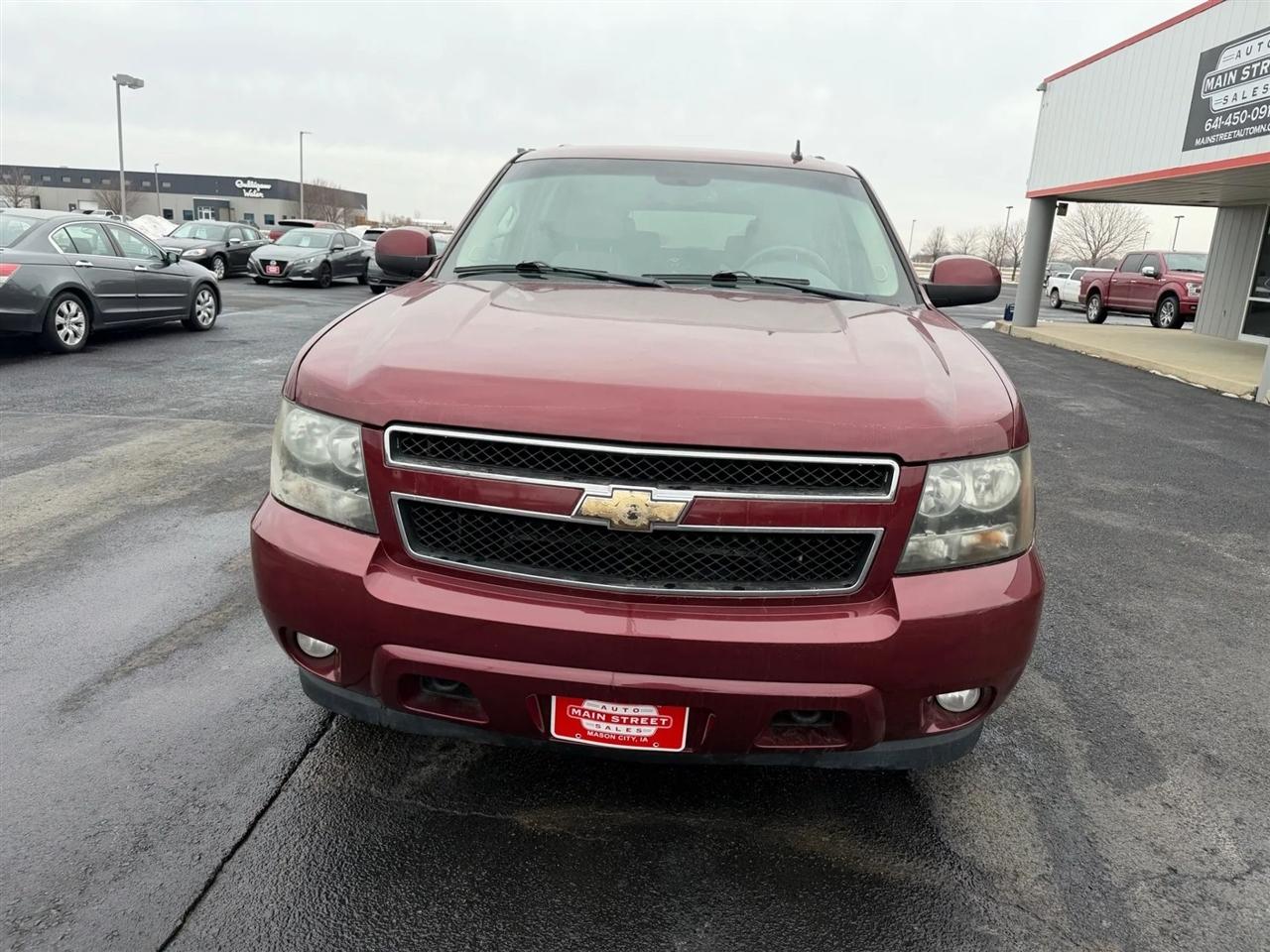 Chevrolet Suburban  2008