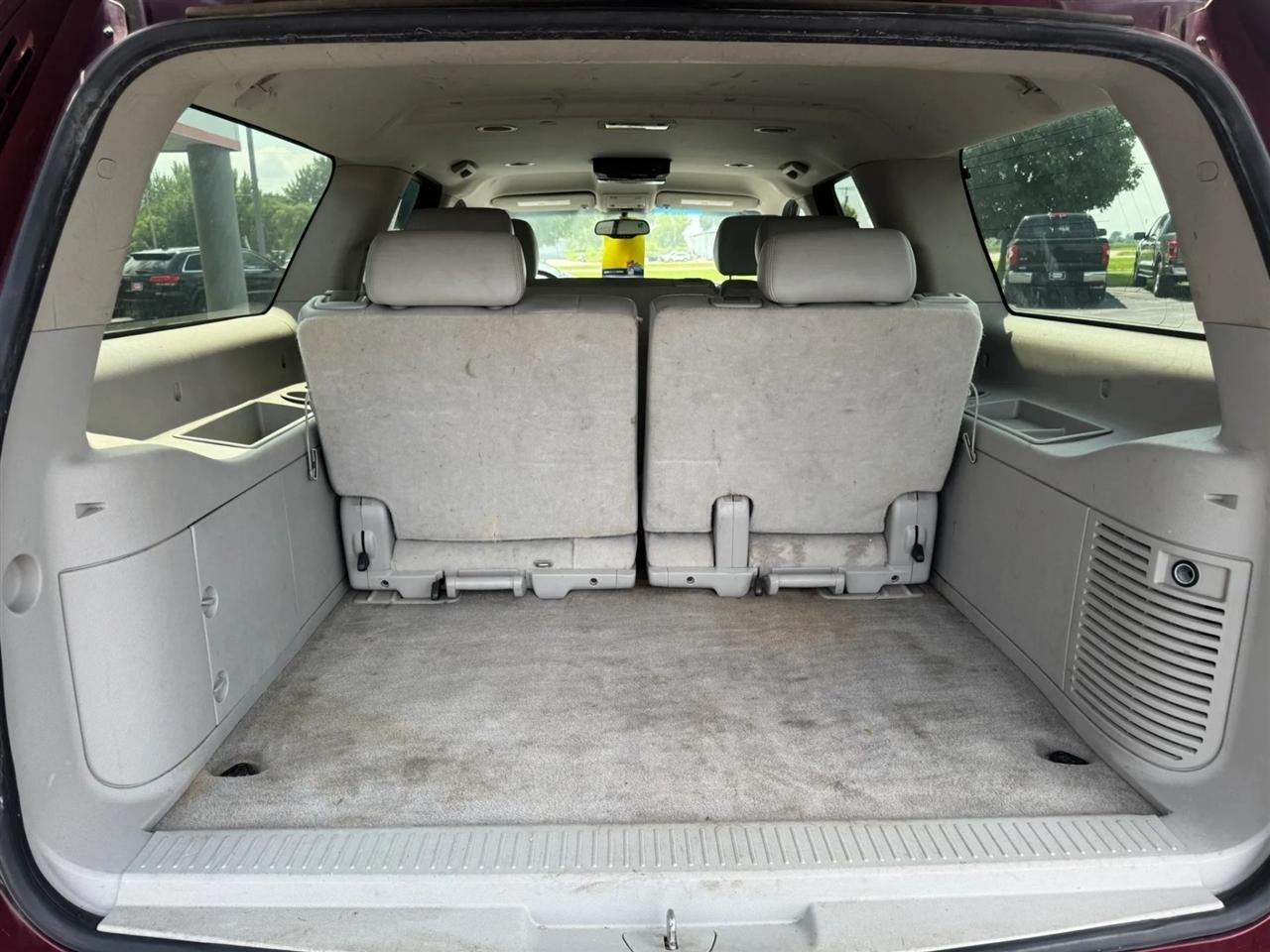 2008 Chevrolet Suburban LT - Photo 9