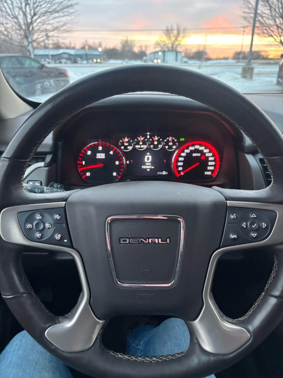 GMC Yukon Denali  2016