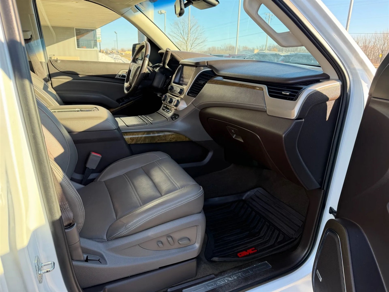 GMC Yukon Denali  2016