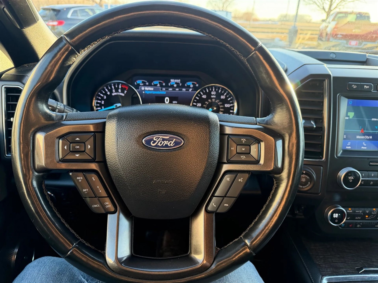 Ford Expedition  2021