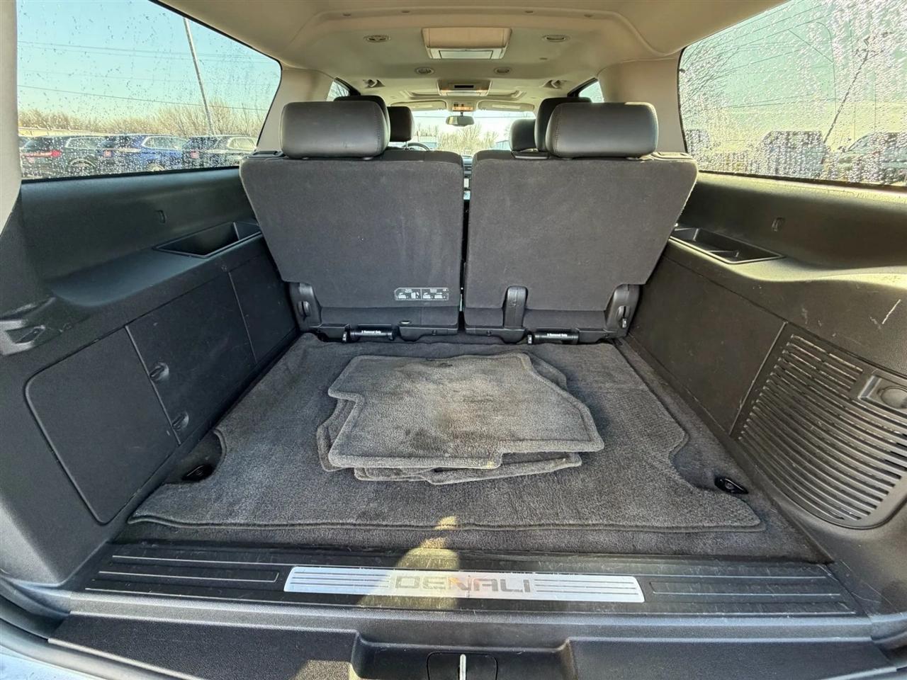 GMC Yukon Denali  2012