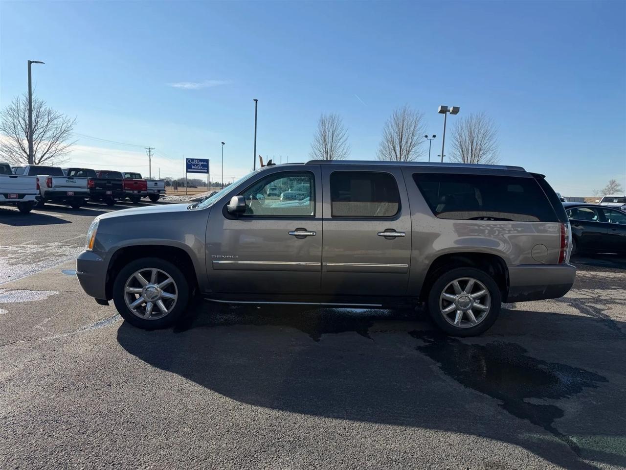 GMC Yukon Denali  2012