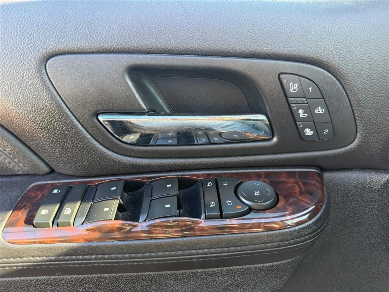 GMC Yukon Denali  2012