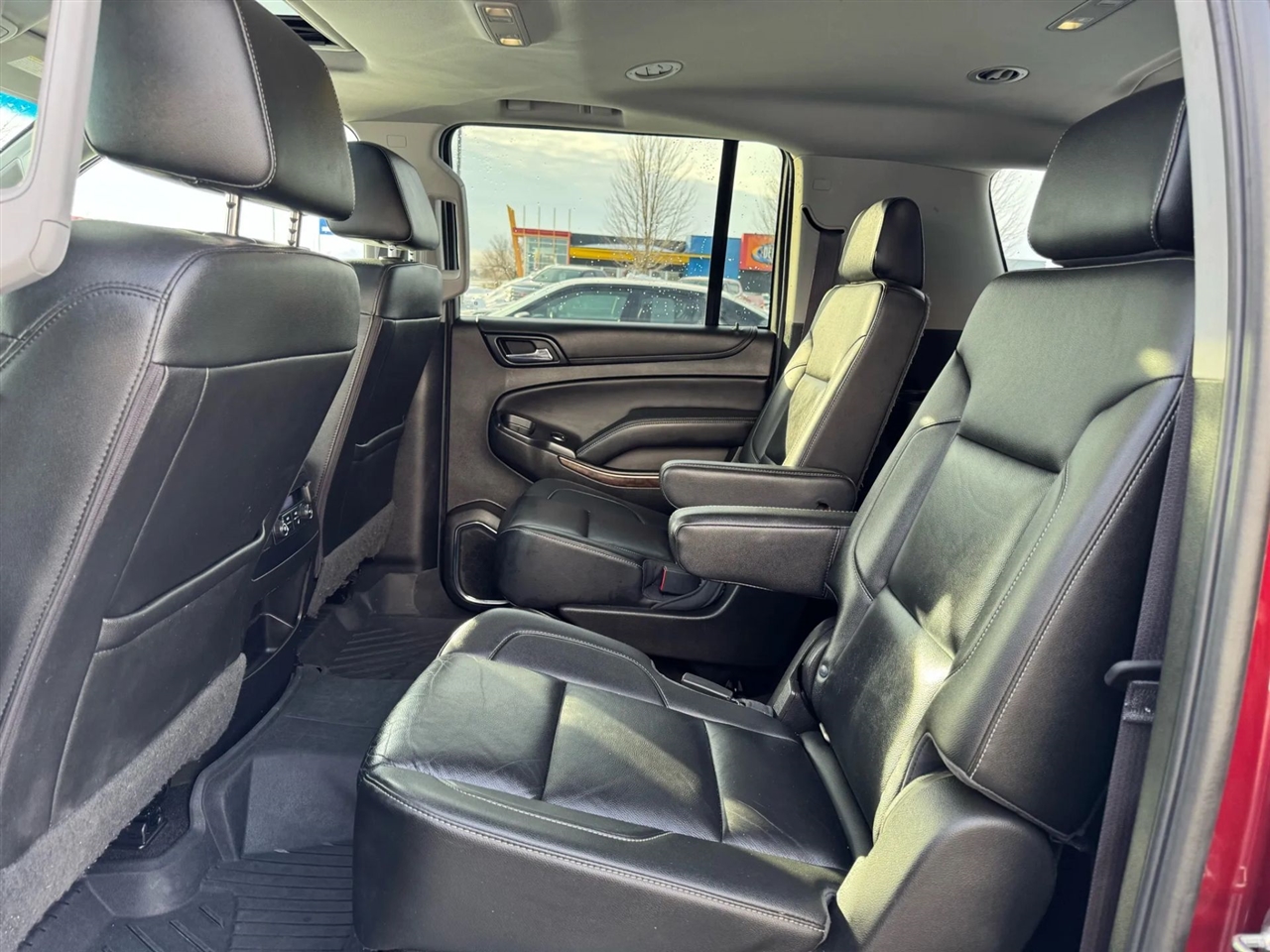 Chevrolet Suburban  2017