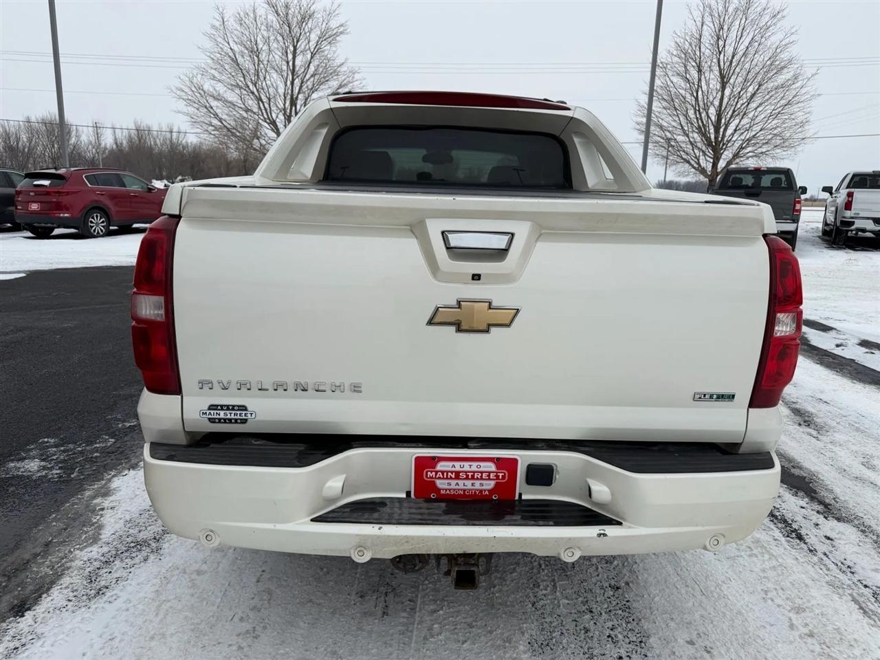 Chevrolet Avalanche  2011