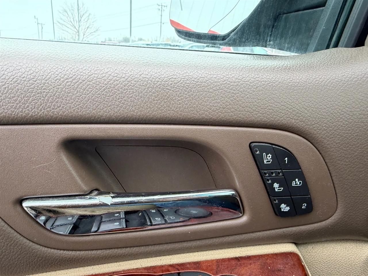 Chevrolet Avalanche  2011